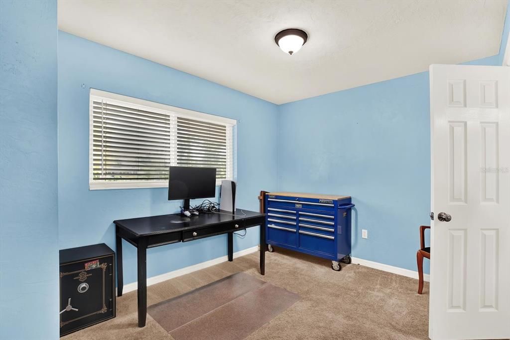 For Sale: $524,900 (4 beds, 2 baths, 1564 Square Feet)