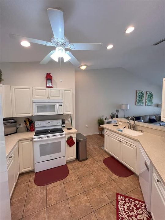 For Rent: $1,850 (3 beds, 2 baths, 1442 Square Feet)