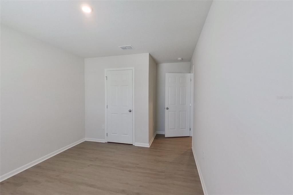 For Rent: $1,985 (4 beds, 2 baths, 1964 Square Feet)