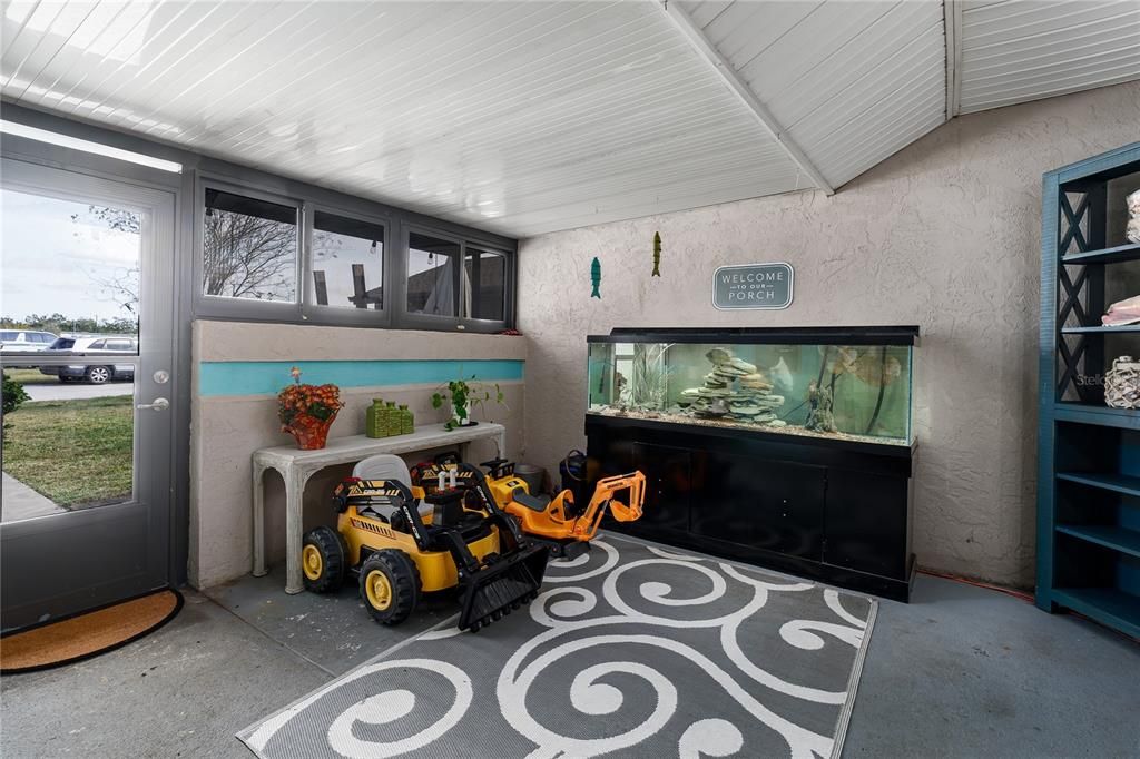 Activo con contrato: $218,000 (2 camas, 2 baños, 1050 Pies cuadrados)