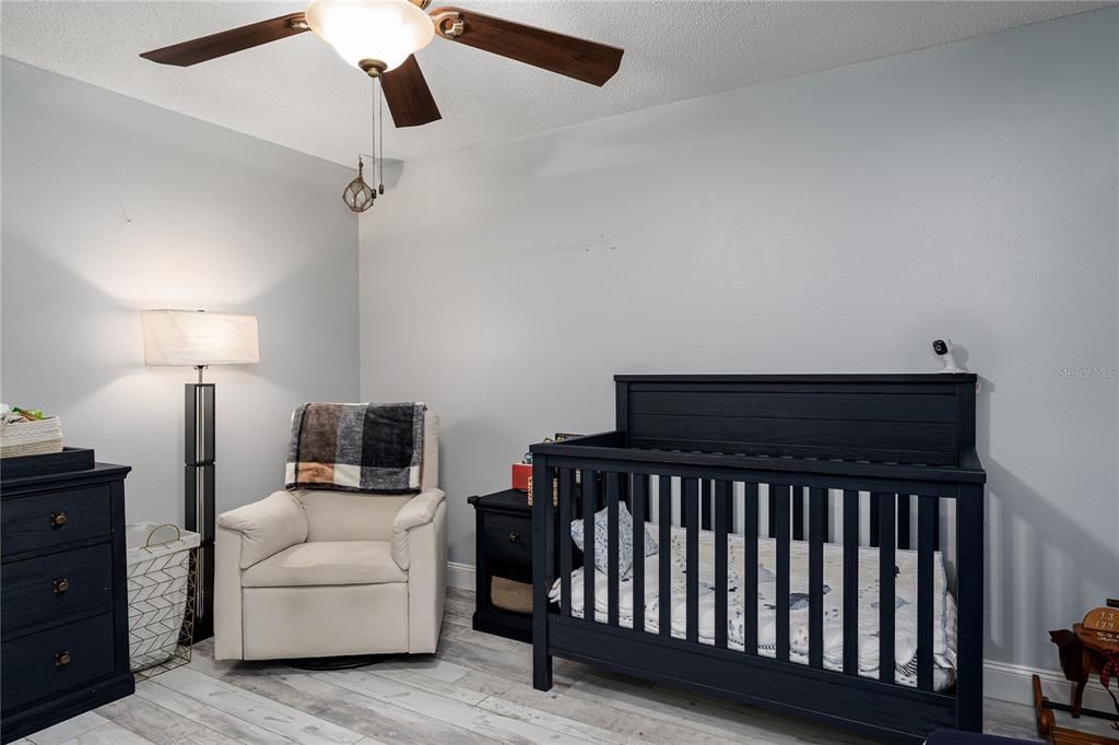 Activo con contrato: $218,000 (2 camas, 2 baños, 1050 Pies cuadrados)