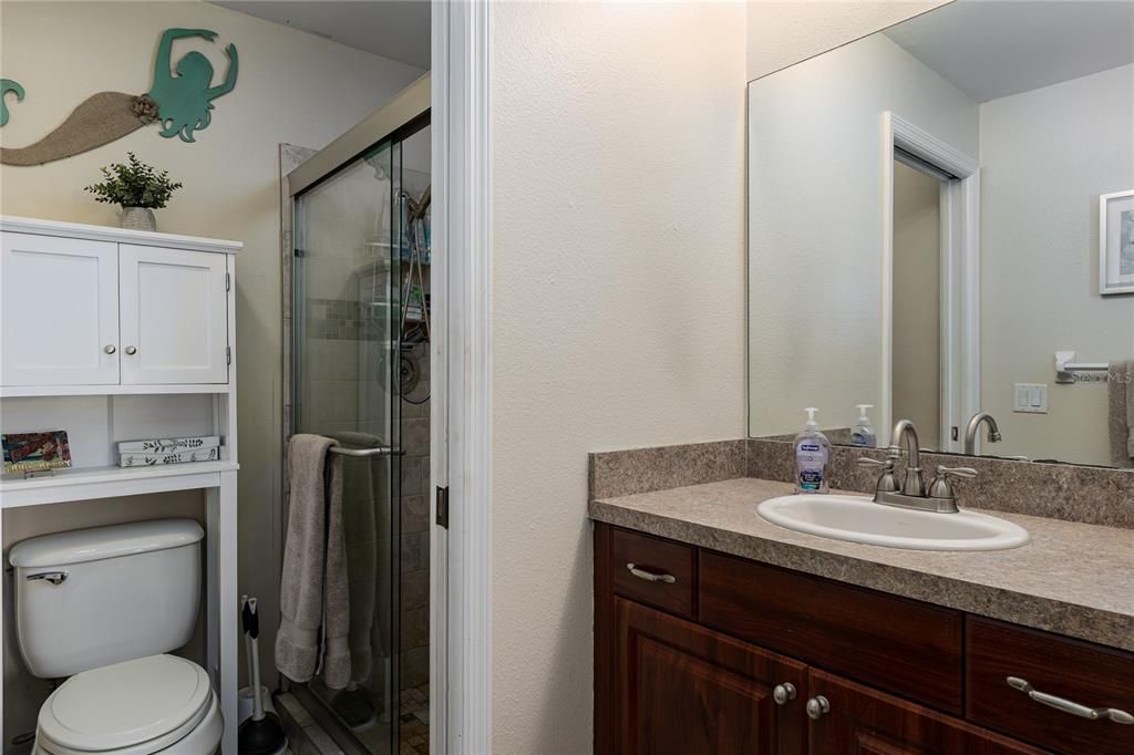 Activo con contrato: $218,000 (2 camas, 2 baños, 1050 Pies cuadrados)