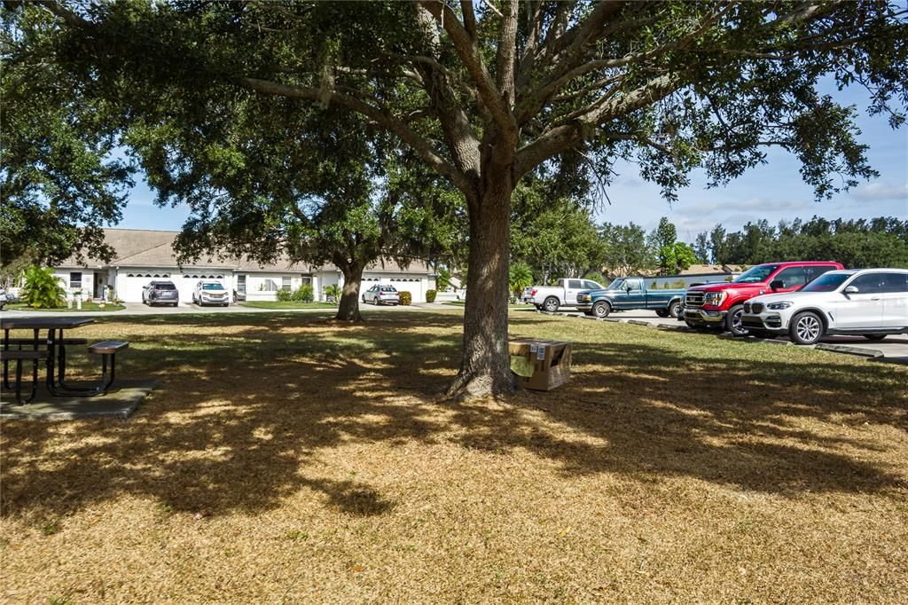 Activo con contrato: $218,000 (2 camas, 2 baños, 1050 Pies cuadrados)