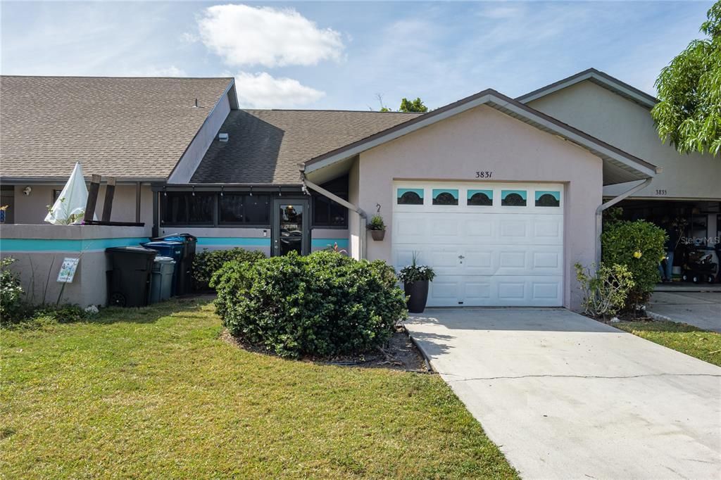 Activo con contrato: $218,000 (2 camas, 2 baños, 1050 Pies cuadrados)