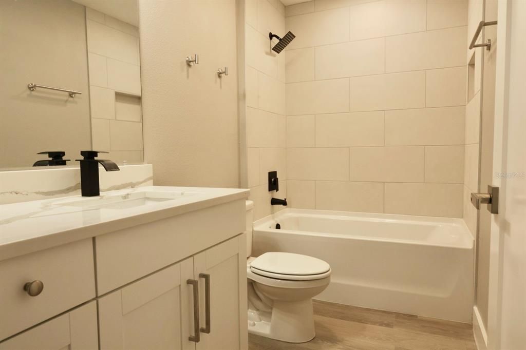 For Rent: $2,250 (3 beds, 2 baths, 1448 Square Feet)