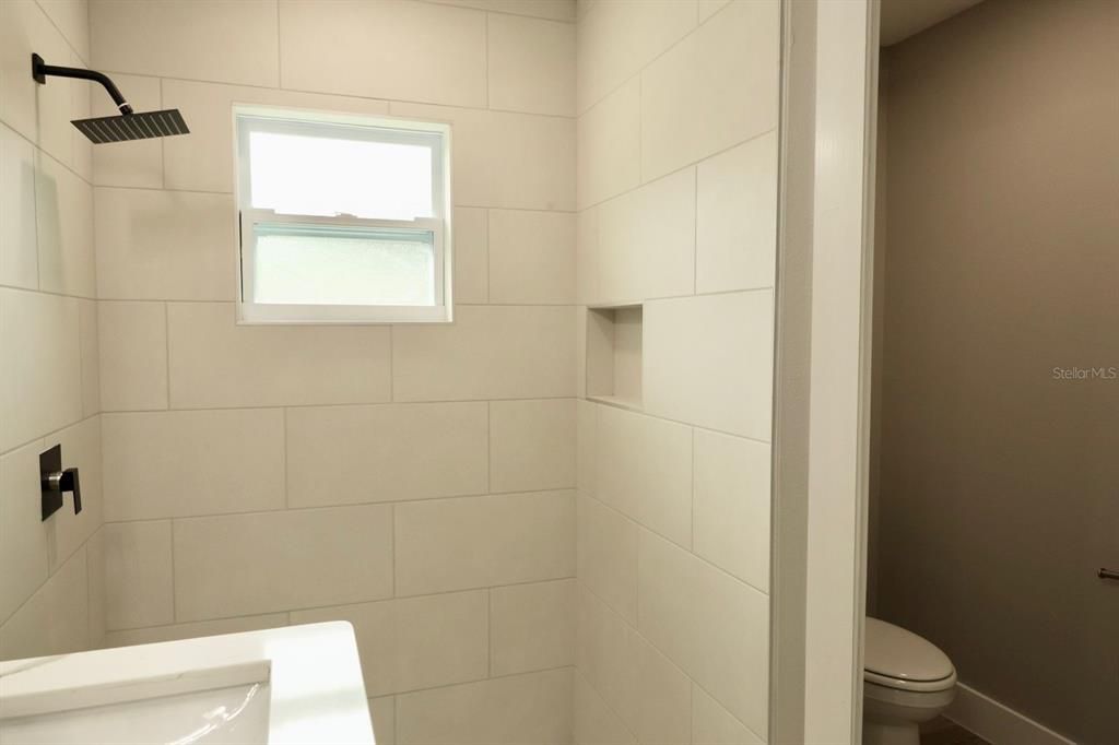 For Rent: $2,250 (3 beds, 2 baths, 1448 Square Feet)