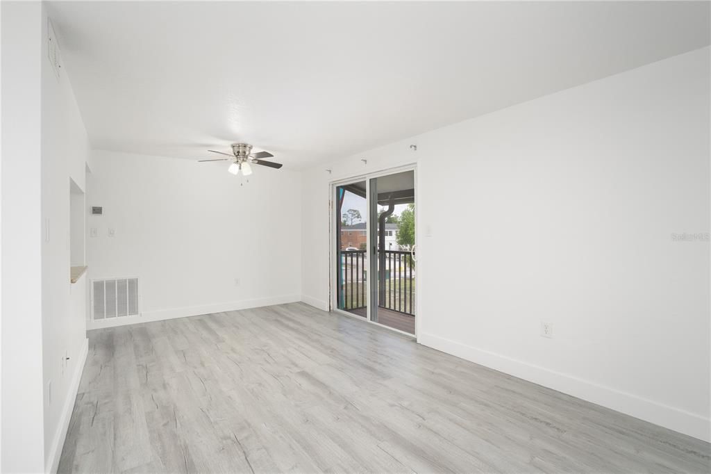 For Rent: $1,500 (2 beds, 2 baths, 960 Square Feet)