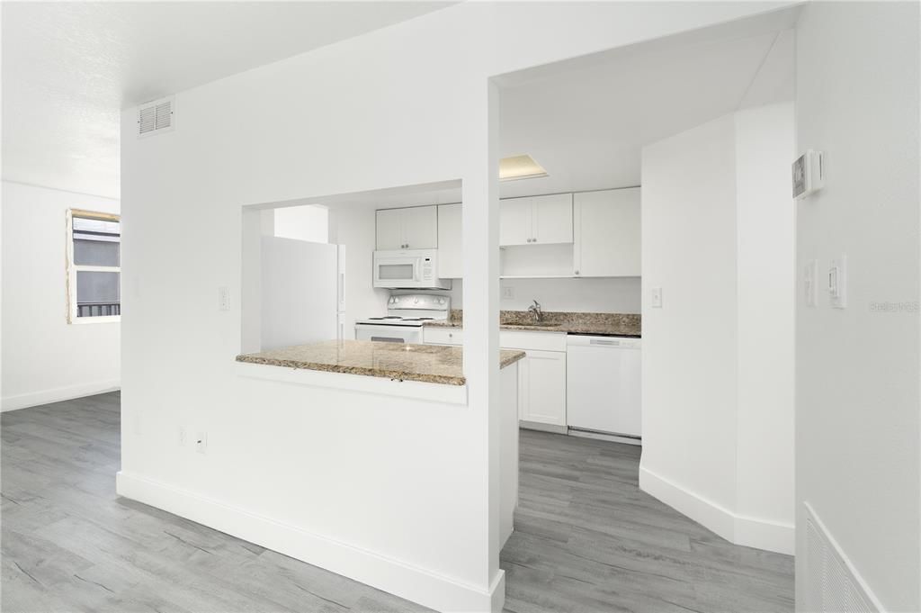 For Rent: $1,500 (2 beds, 2 baths, 960 Square Feet)