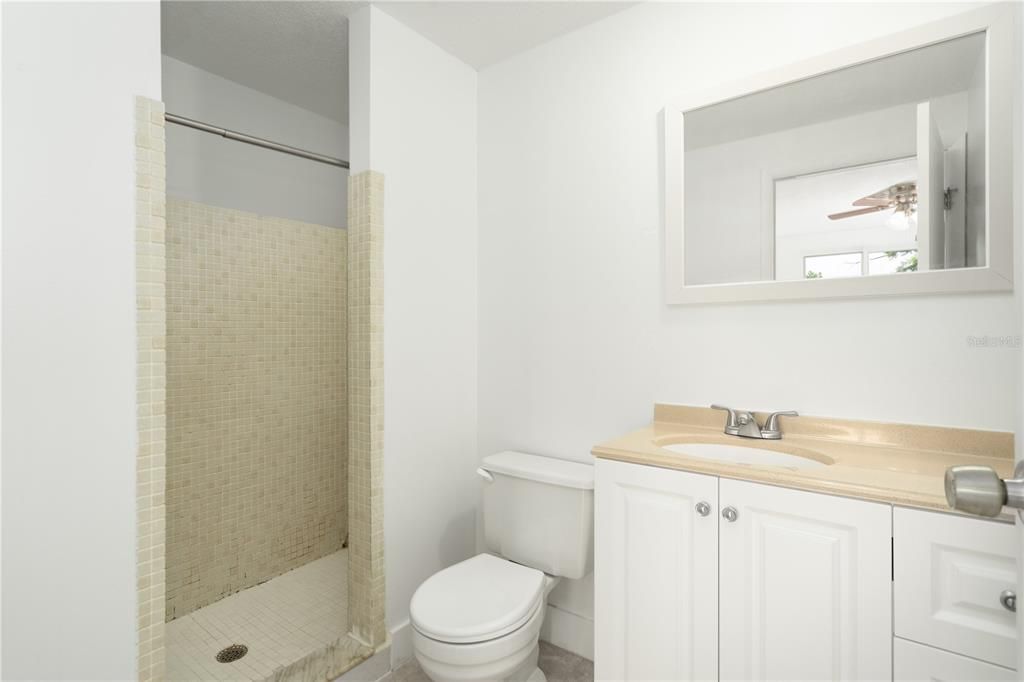 For Rent: $1,500 (2 beds, 2 baths, 960 Square Feet)