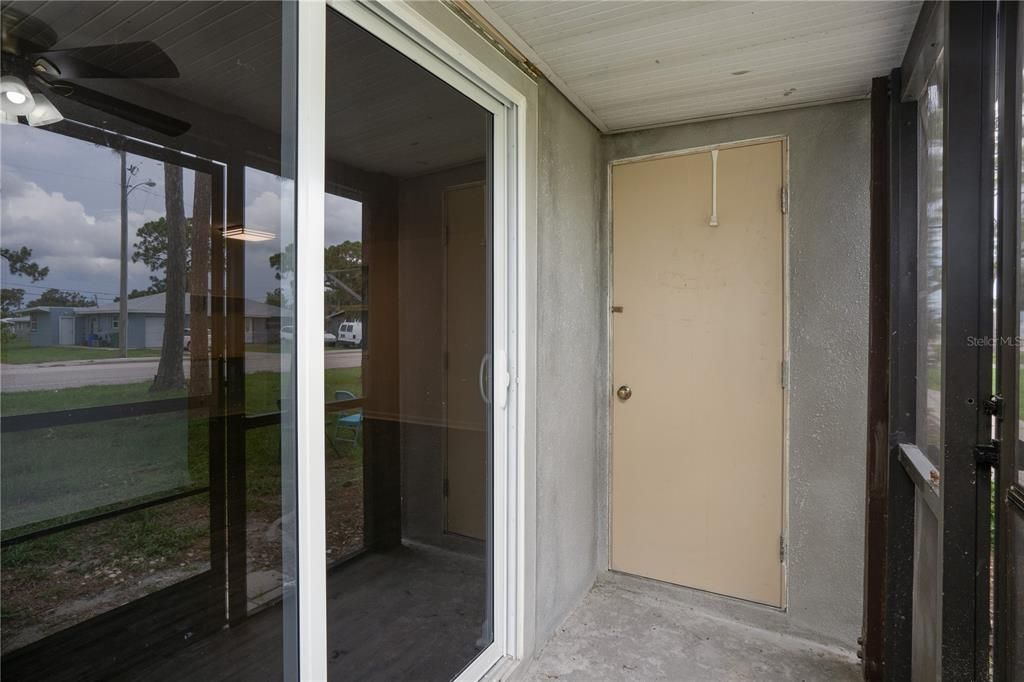 For Rent: $1,500 (2 beds, 2 baths, 960 Square Feet)