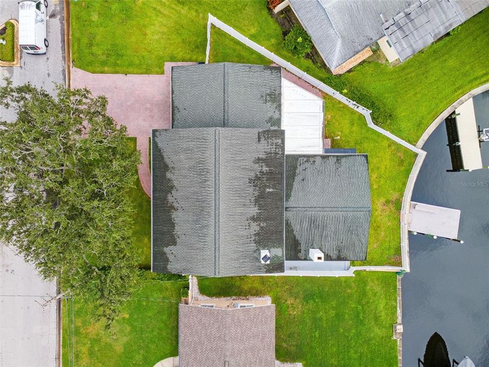 Activo con contrato: $4,900 (3 camas, 3 baños, 2617 Pies cuadrados)