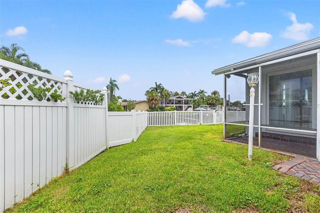 Activo con contrato: $4,900 (3 camas, 3 baños, 2617 Pies cuadrados)