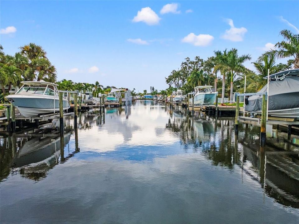 Activo con contrato: $4,900 (3 camas, 3 baños, 2617 Pies cuadrados)