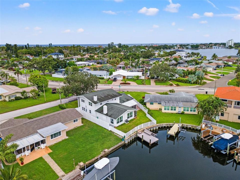 Activo con contrato: $4,900 (3 camas, 3 baños, 2617 Pies cuadrados)