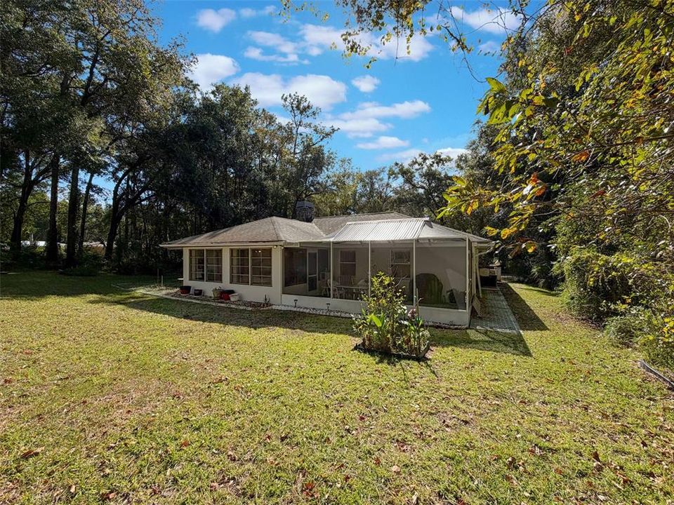 Activo con contrato: $279,900 (3 camas, 2 baños, 1512 Pies cuadrados)