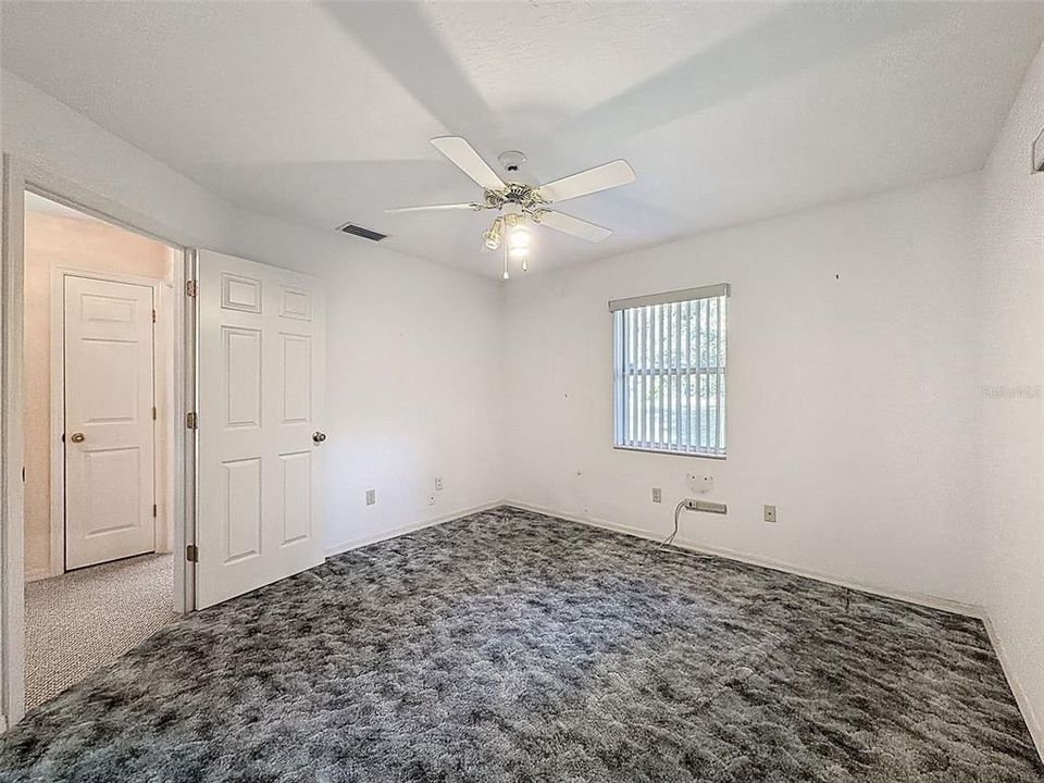 Activo con contrato: $279,900 (3 camas, 2 baños, 1512 Pies cuadrados)