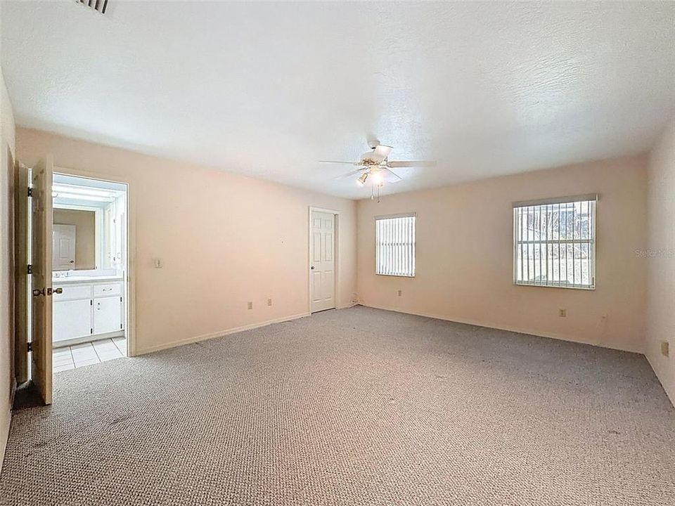 Activo con contrato: $279,900 (3 camas, 2 baños, 1512 Pies cuadrados)