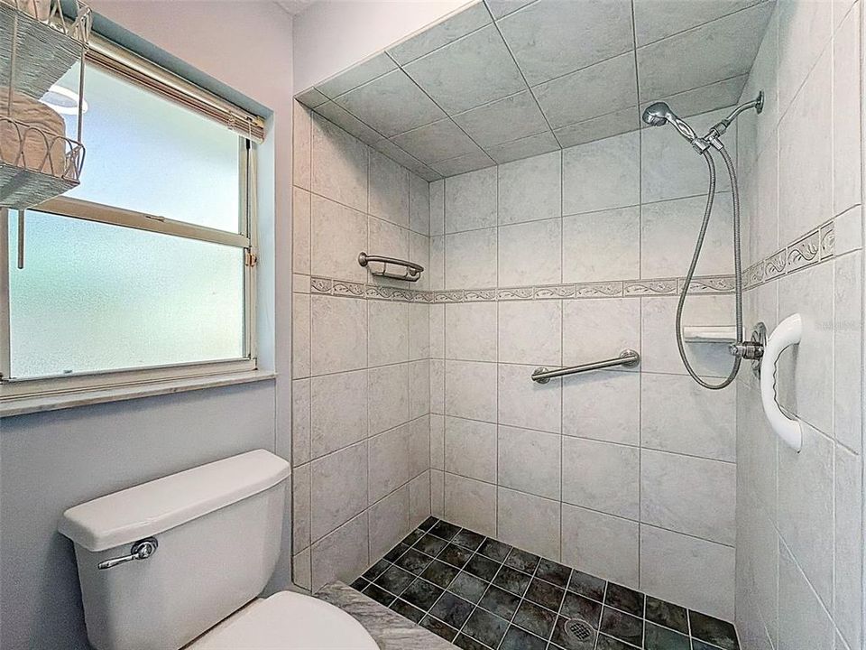 Activo con contrato: $279,900 (3 camas, 2 baños, 1512 Pies cuadrados)