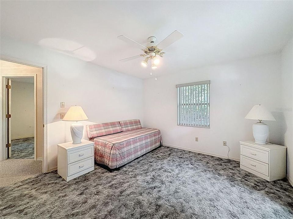 Activo con contrato: $279,900 (3 camas, 2 baños, 1512 Pies cuadrados)