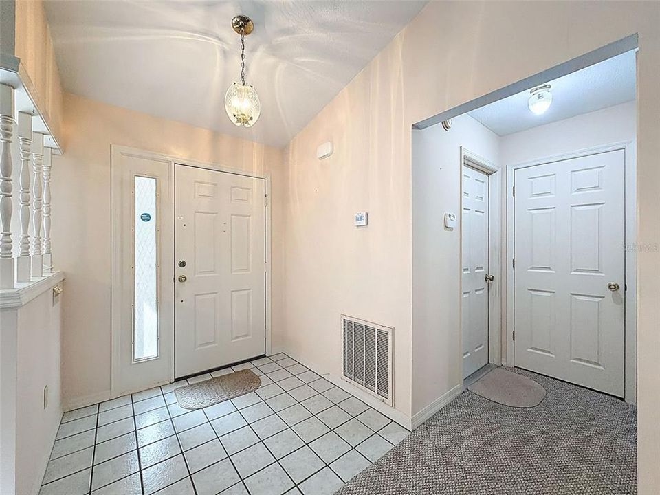 Activo con contrato: $279,900 (3 camas, 2 baños, 1512 Pies cuadrados)