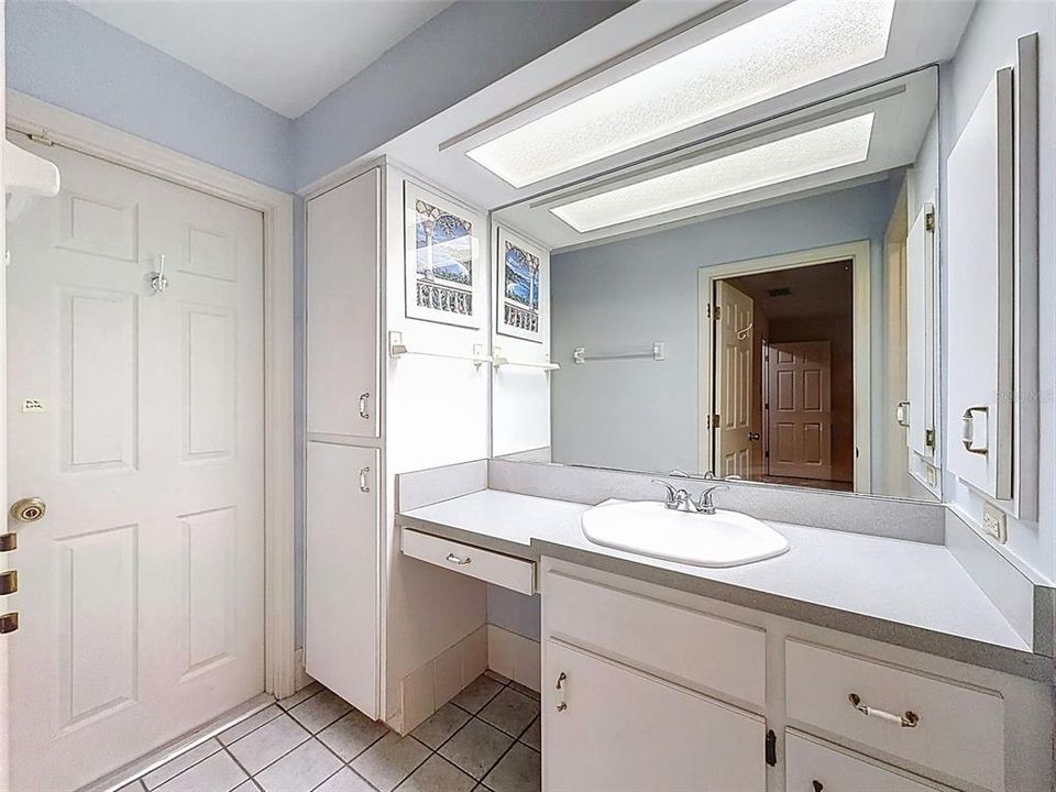 Activo con contrato: $279,900 (3 camas, 2 baños, 1512 Pies cuadrados)