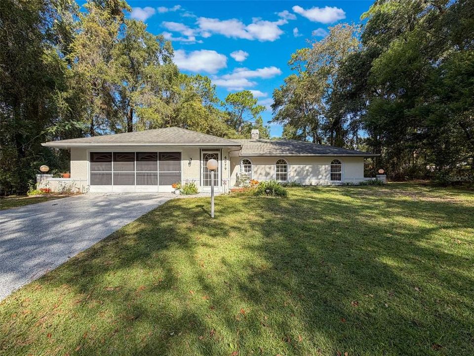 Activo con contrato: $279,900 (3 camas, 2 baños, 1512 Pies cuadrados)