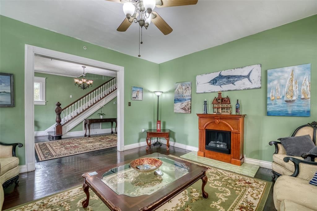 For Sale: $995,000 (0 beds, 0 baths, 4964 Square Feet)