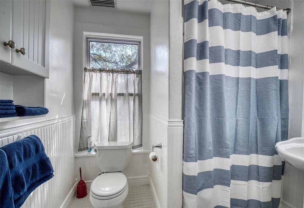 For Sale: $995,000 (0 beds, 0 baths, 4964 Square Feet)