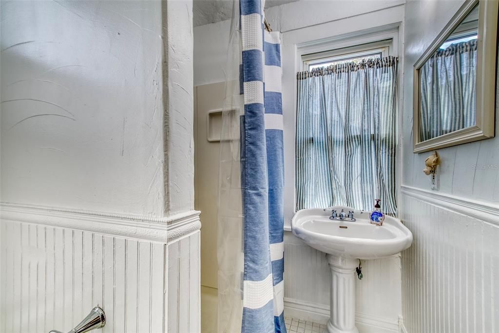 For Sale: $995,000 (0 beds, 0 baths, 4964 Square Feet)