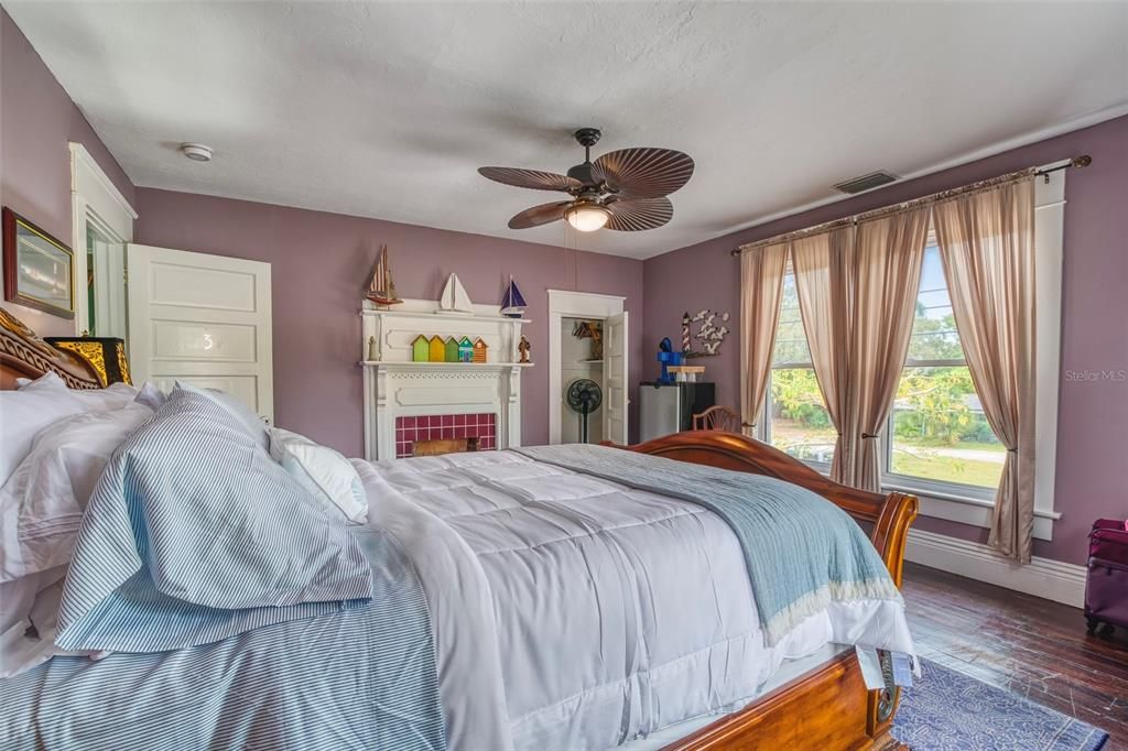 For Sale: $995,000 (0 beds, 0 baths, 4964 Square Feet)