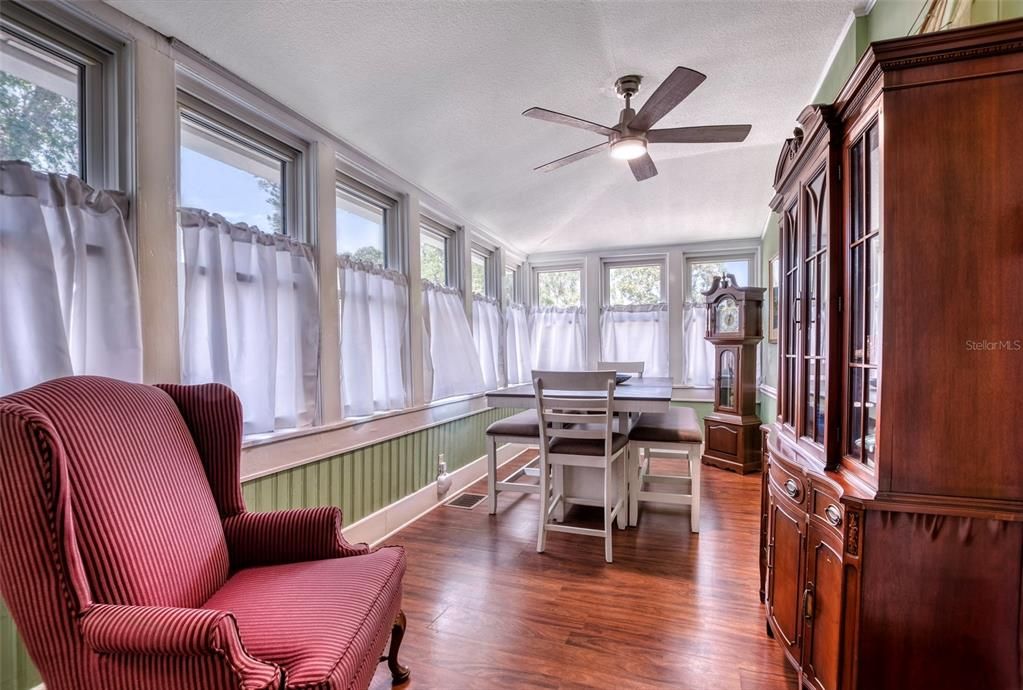 For Sale: $995,000 (0 beds, 0 baths, 4964 Square Feet)