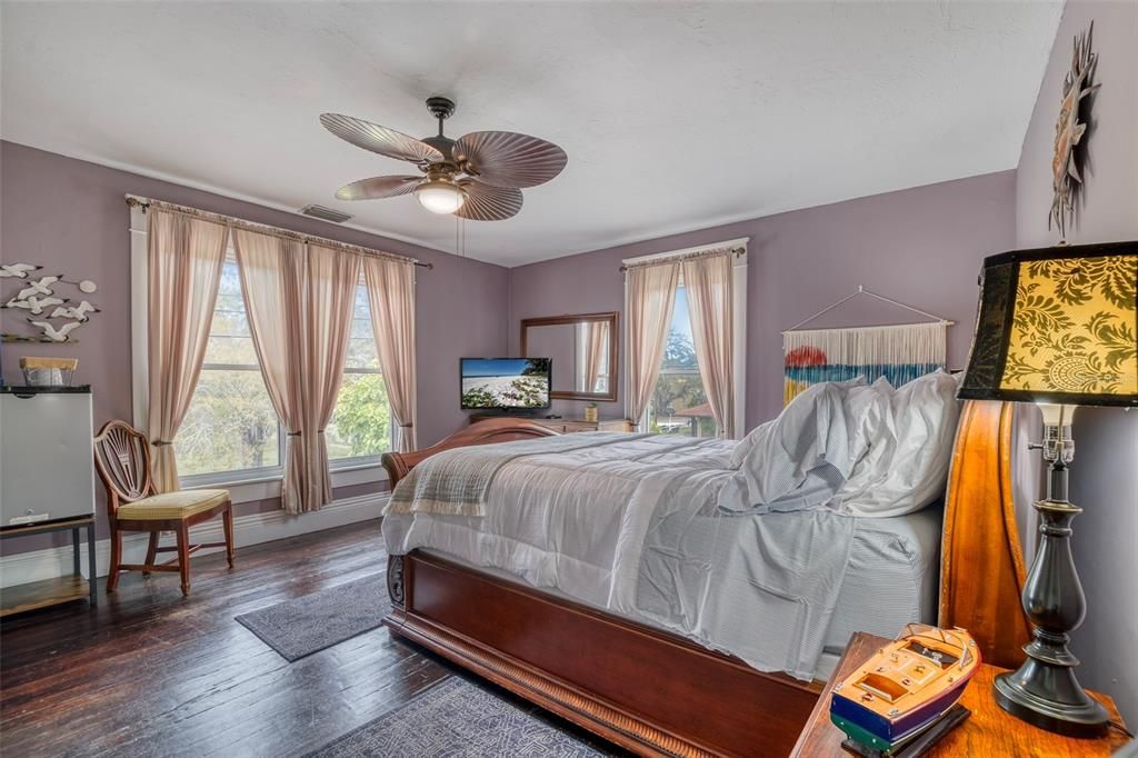 For Sale: $995,000 (0 beds, 0 baths, 4964 Square Feet)