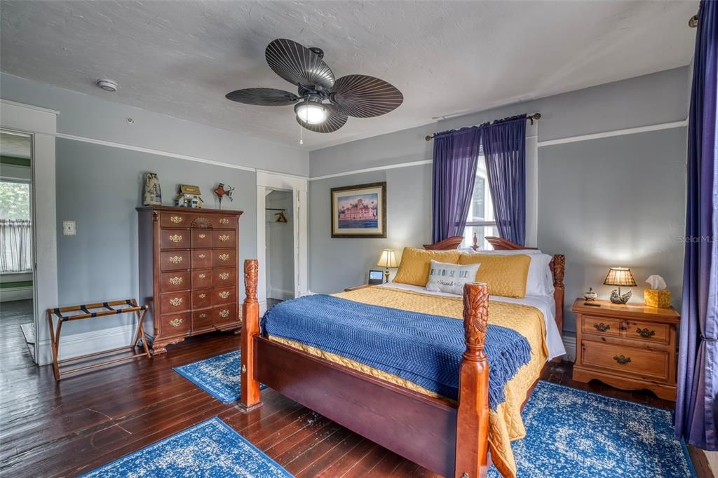 For Sale: $995,000 (0 beds, 0 baths, 4964 Square Feet)