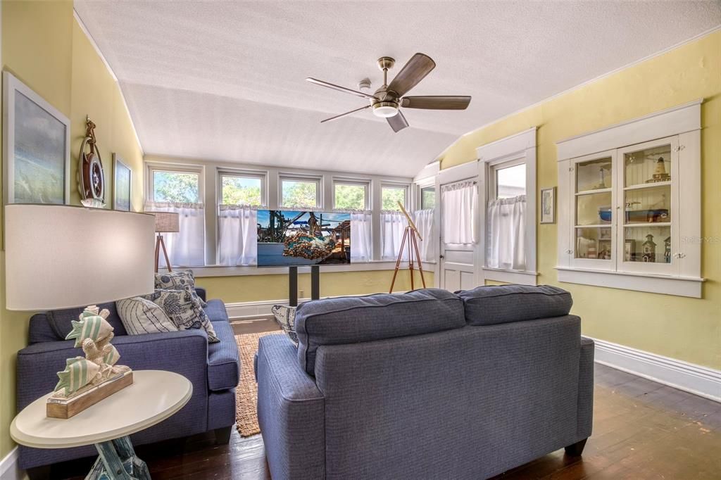 For Sale: $995,000 (0 beds, 0 baths, 4964 Square Feet)