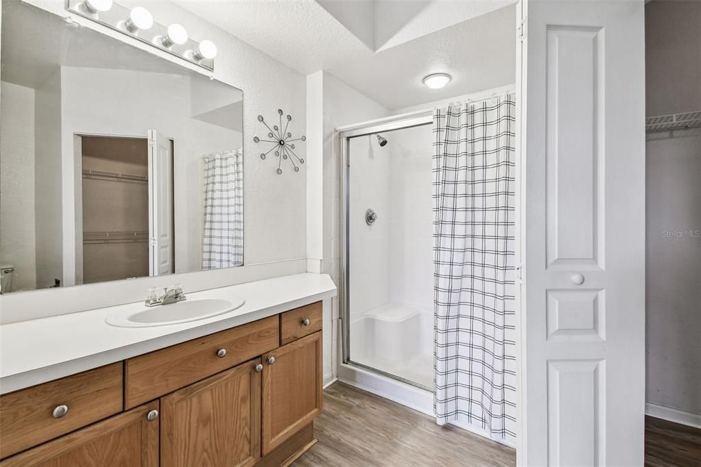 待售: $183,416 (2 贝兹, 2 浴室, 1089 平方英尺)