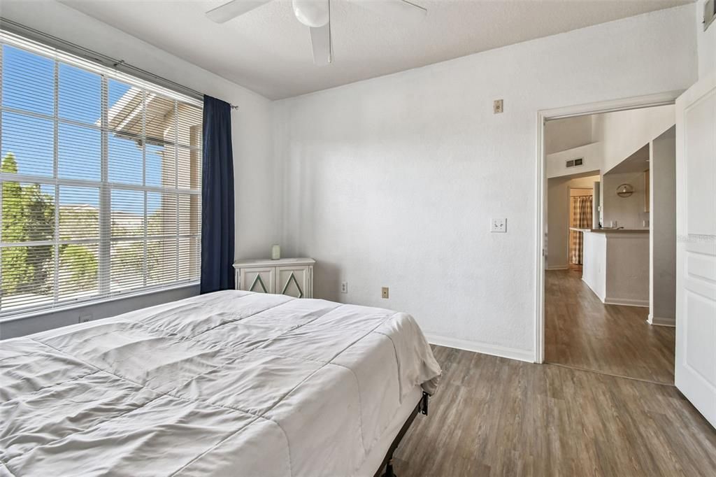 待售: $183,416 (2 贝兹, 2 浴室, 1089 平方英尺)