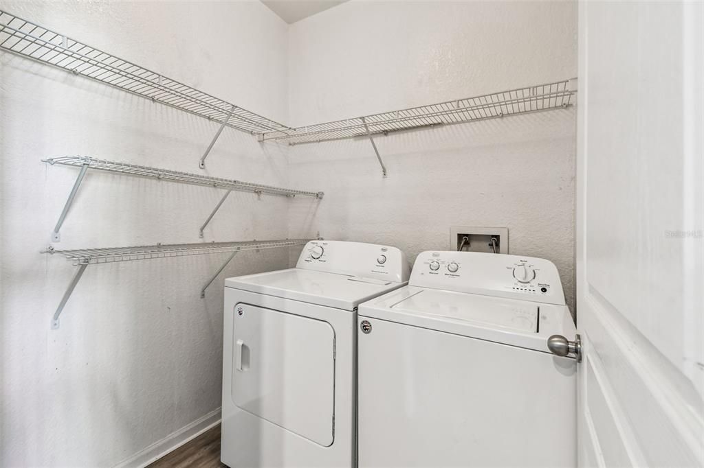 待售: $183,416 (2 贝兹, 2 浴室, 1089 平方英尺)