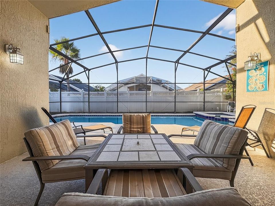 Activo con contrato: $499,000 (5 camas, 4 baños, 2136 Pies cuadrados)