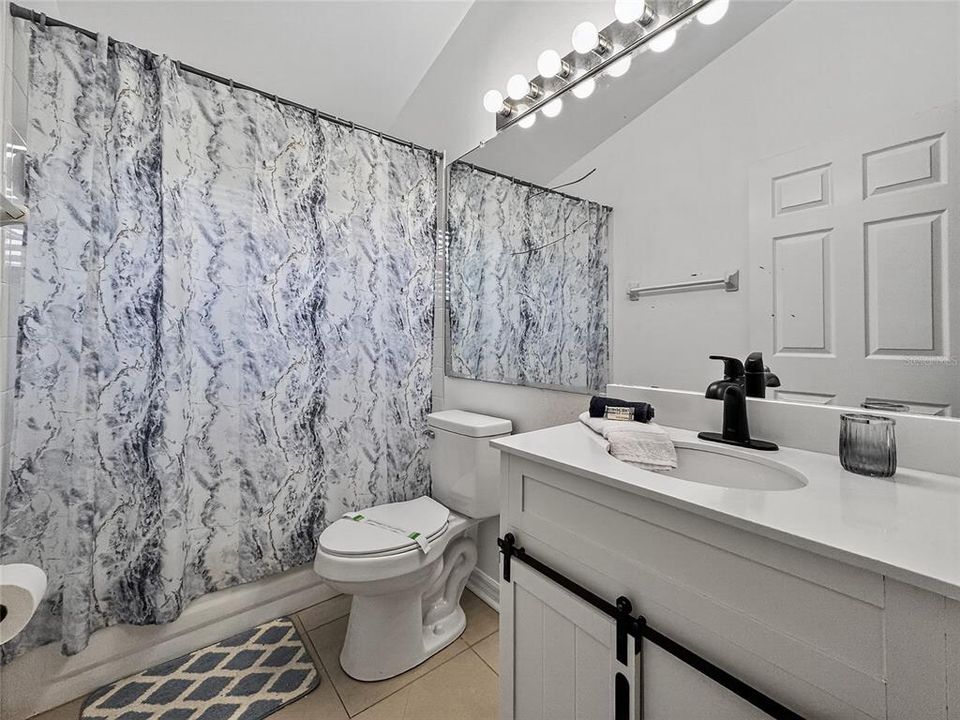 Activo con contrato: $499,000 (5 camas, 4 baños, 2136 Pies cuadrados)