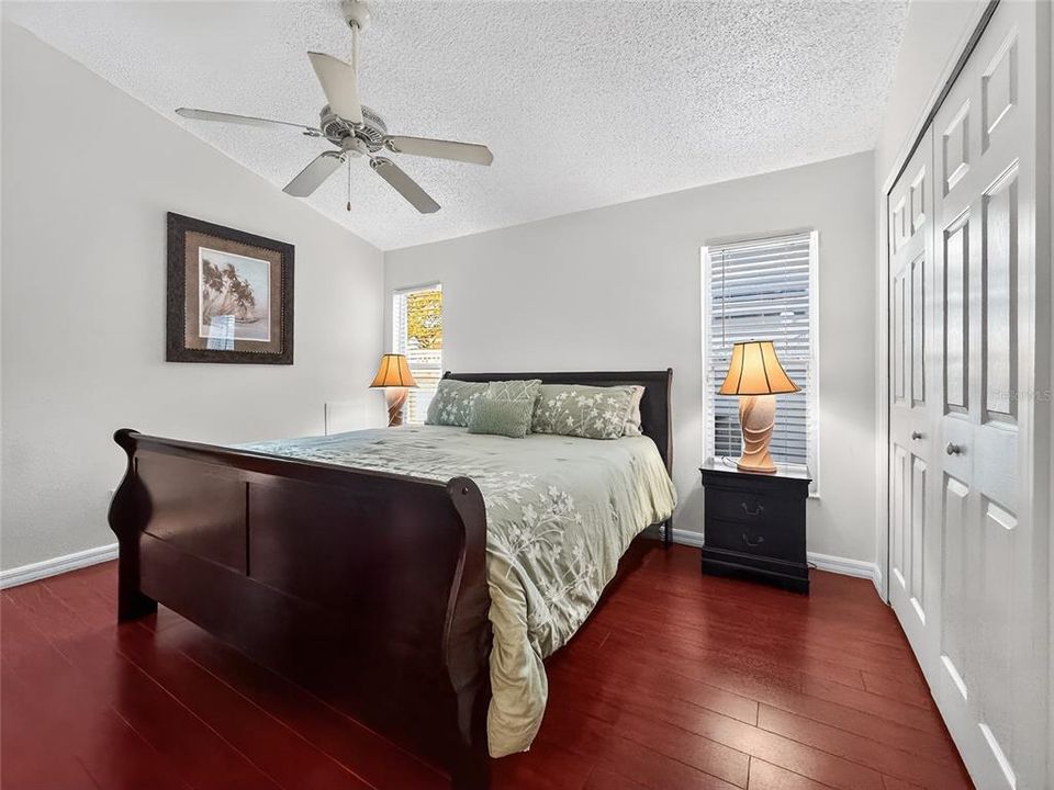 Activo con contrato: $499,000 (5 camas, 4 baños, 2136 Pies cuadrados)