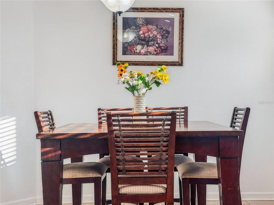 Activo con contrato: $499,000 (5 camas, 4 baños, 2136 Pies cuadrados)