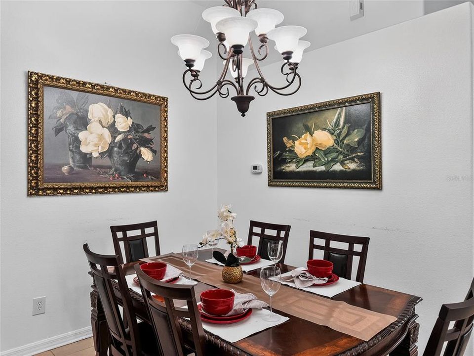 Activo con contrato: $499,000 (5 camas, 4 baños, 2136 Pies cuadrados)