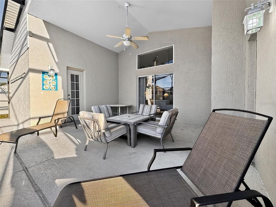 Activo con contrato: $499,000 (5 camas, 4 baños, 2136 Pies cuadrados)