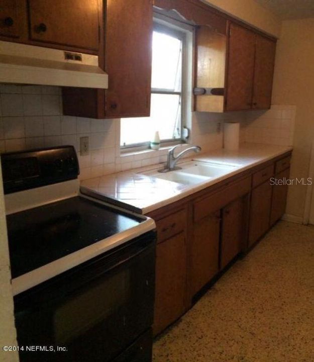 В аренду: $900 (3 спален, 2 ванн, 1548 Квадратных фут)