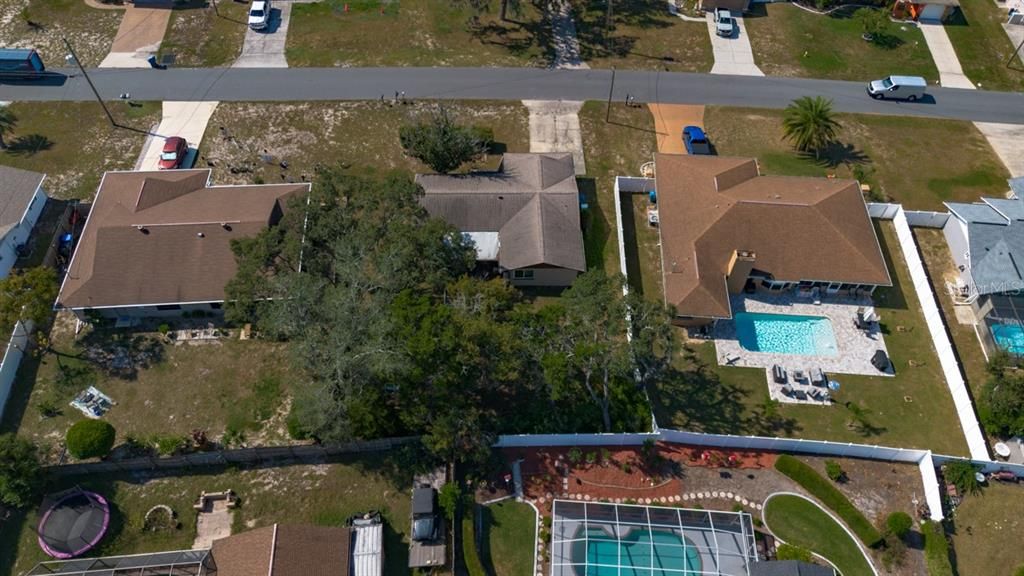 На продажу: $234,900 (2 спален, 2 ванн, 1219 Квадратных фут)