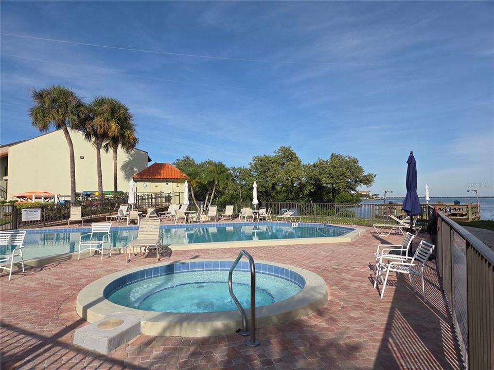 For Rent: $3,750 (2 beds, 2 baths, 835 Square Feet)