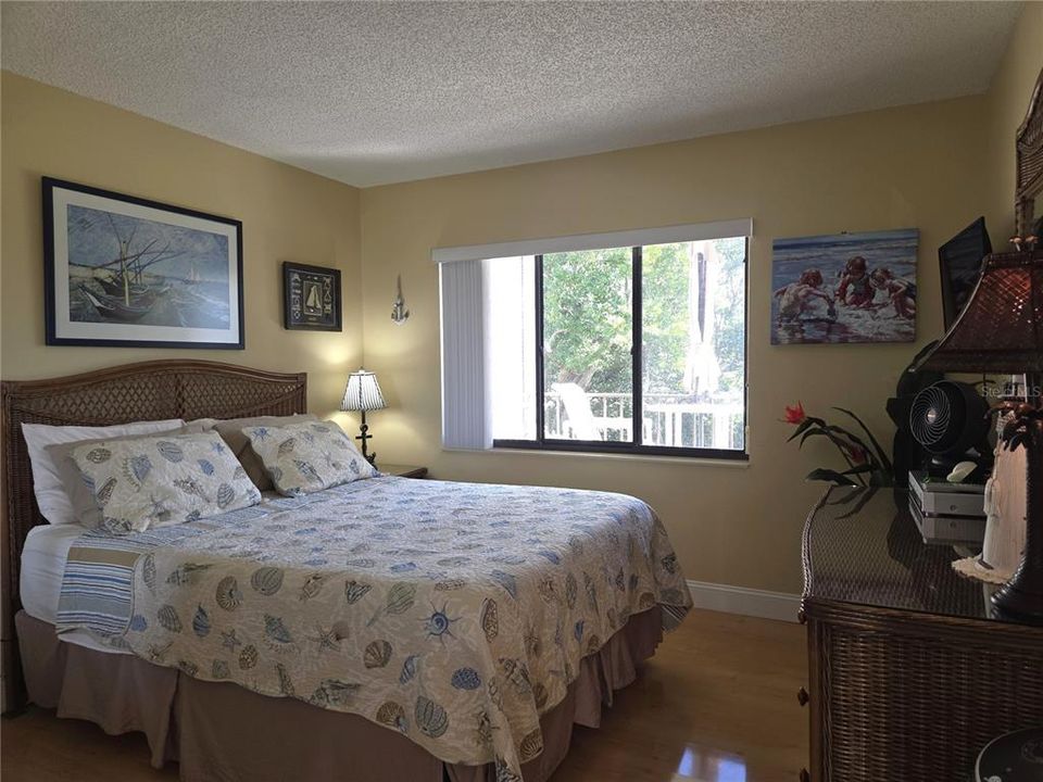 For Rent: $3,750 (2 beds, 2 baths, 835 Square Feet)