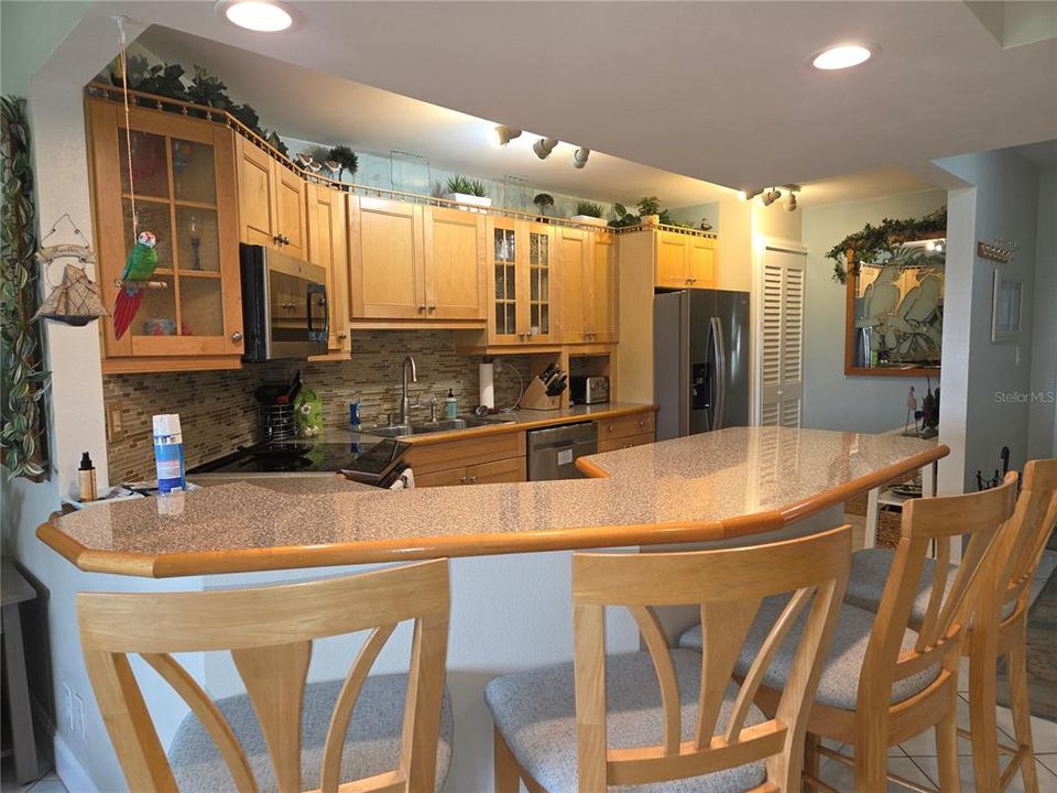 For Rent: $3,750 (2 beds, 2 baths, 835 Square Feet)