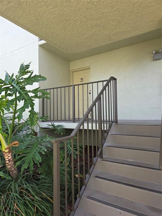 For Rent: $3,750 (2 beds, 2 baths, 835 Square Feet)