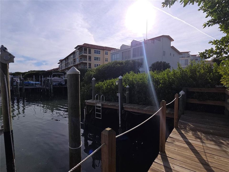 For Rent: $3,750 (2 beds, 2 baths, 835 Square Feet)